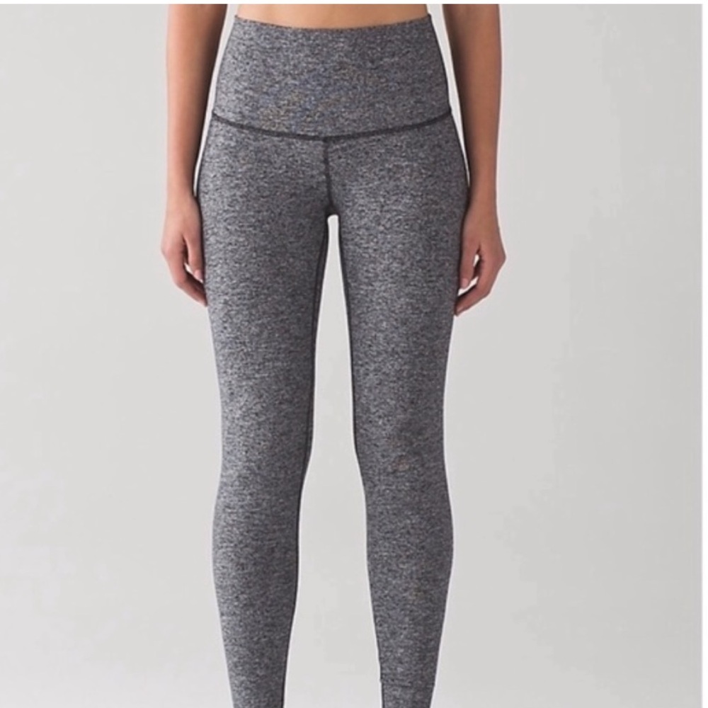 Lululemon Wunder Under Leggings 25”, Heathered gray, size 6 LIKE NEW